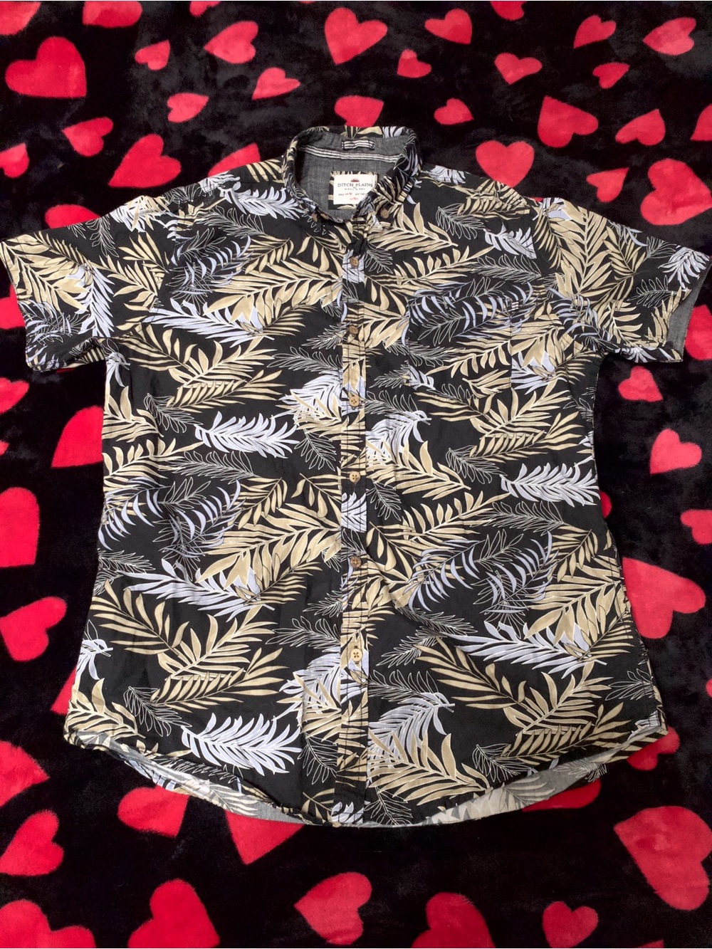 Ditch Plains by Ricky Singh button down collard shirt